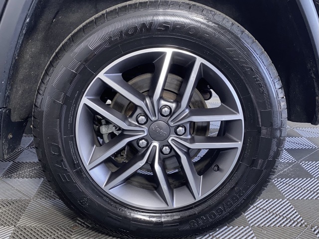 Vehicle image 44 of 51
