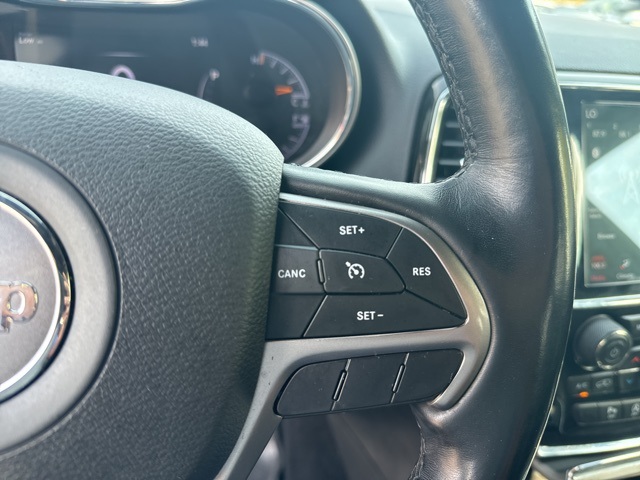 Vehicle image 15 of 22