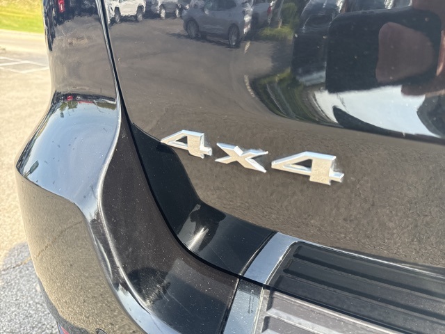 Vehicle image 8 of 22