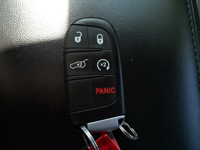 Vehicle image 35 of 36