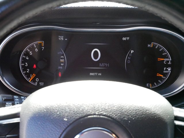 Vehicle image 24 of 36