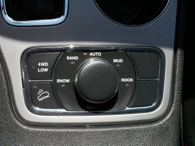 Vehicle image 31 of 36
