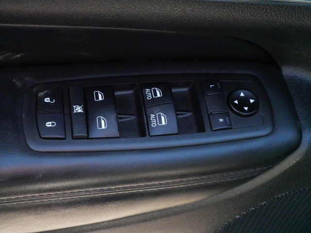 Vehicle image 22 of 36