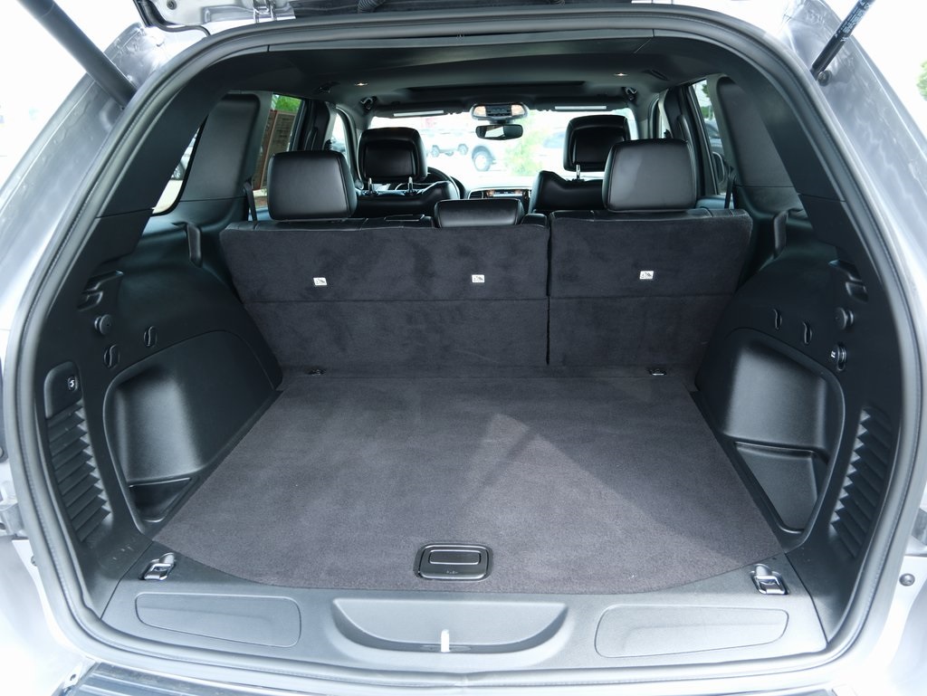 Vehicle image 36 of 38