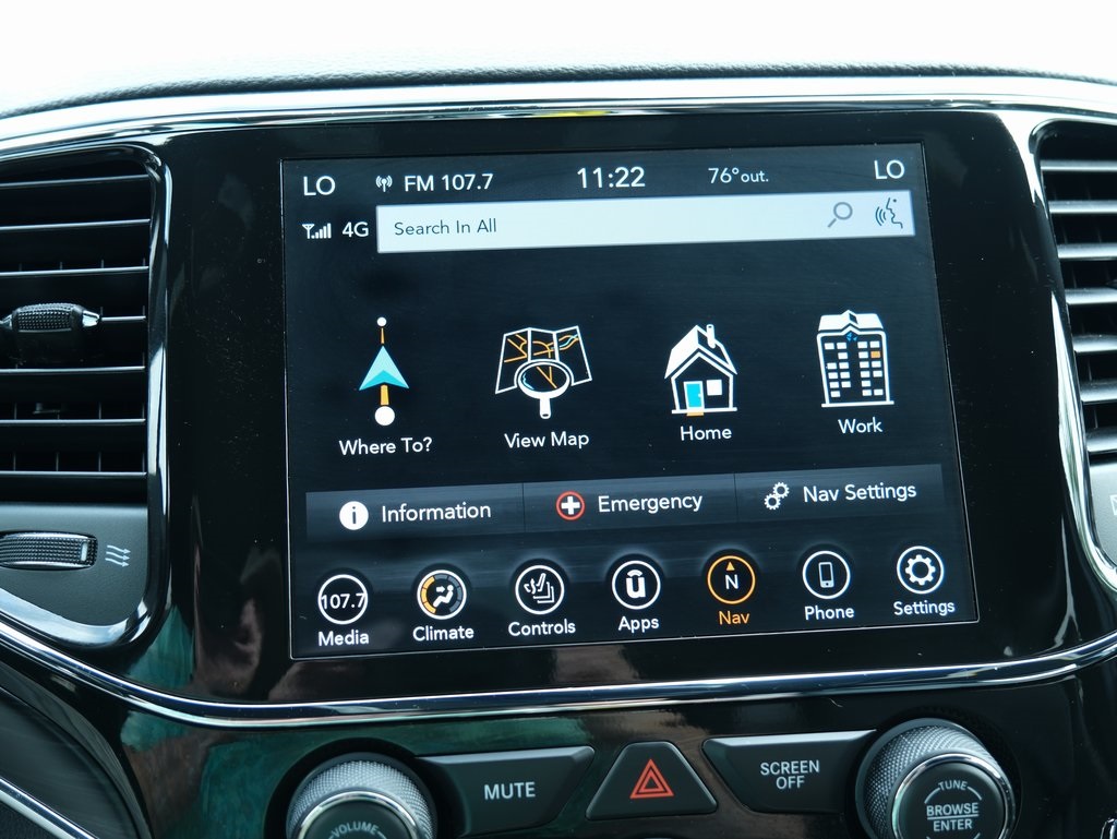 Vehicle image 21 of 38