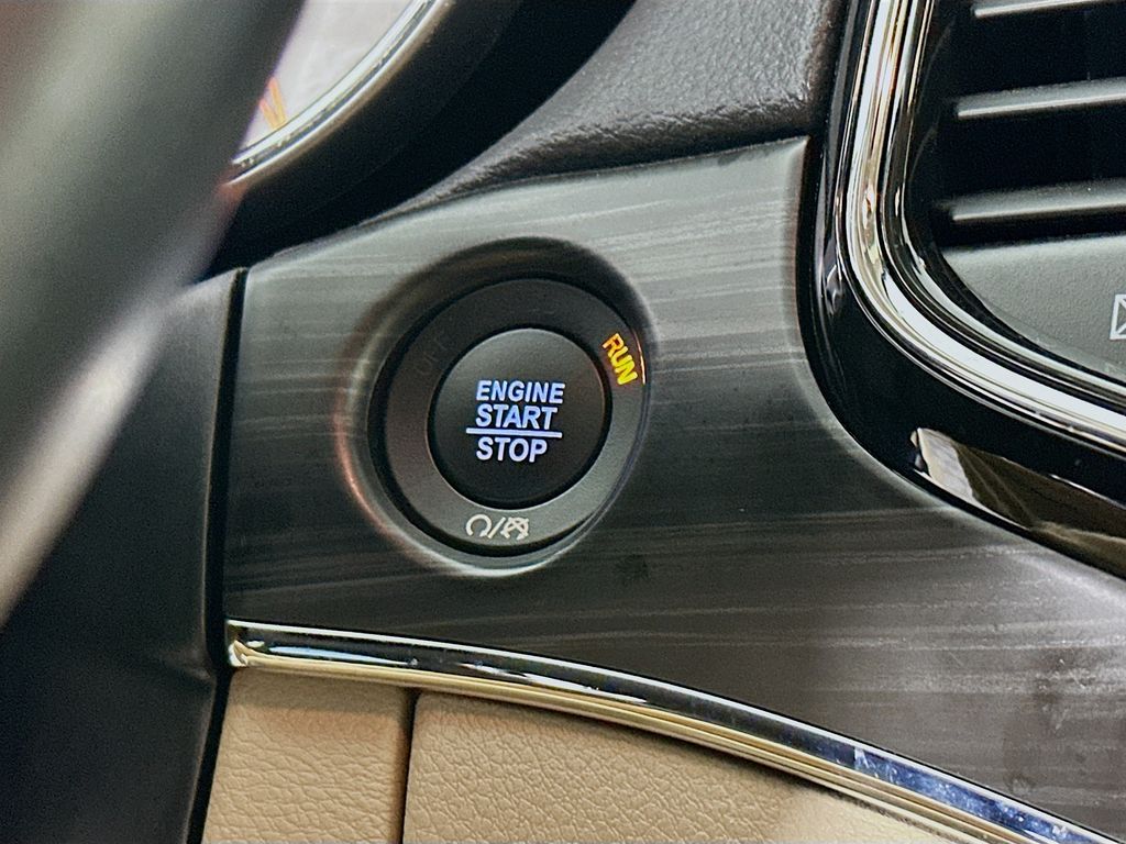 Vehicle image 20 of 40
