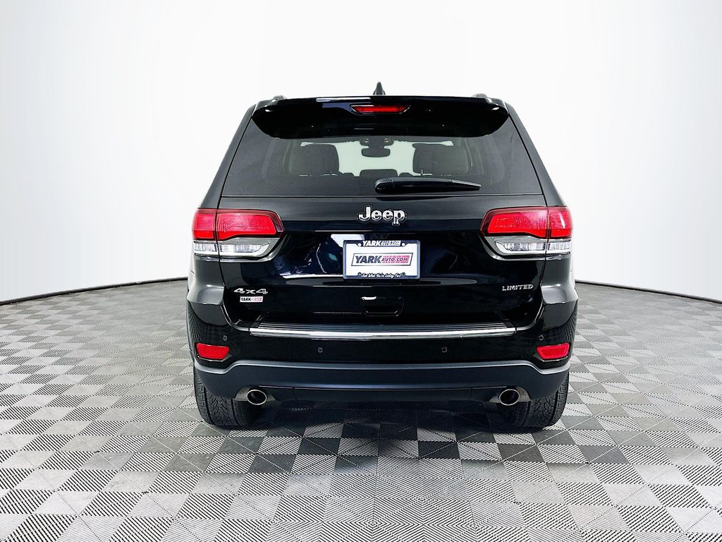 Vehicle image 7 of 40