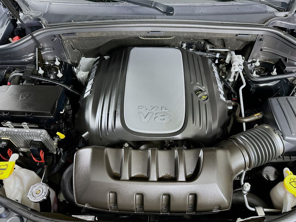 Vehicle image 38 of 40
