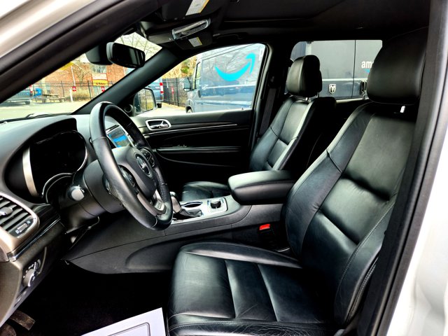 Vehicle image 17 of 37