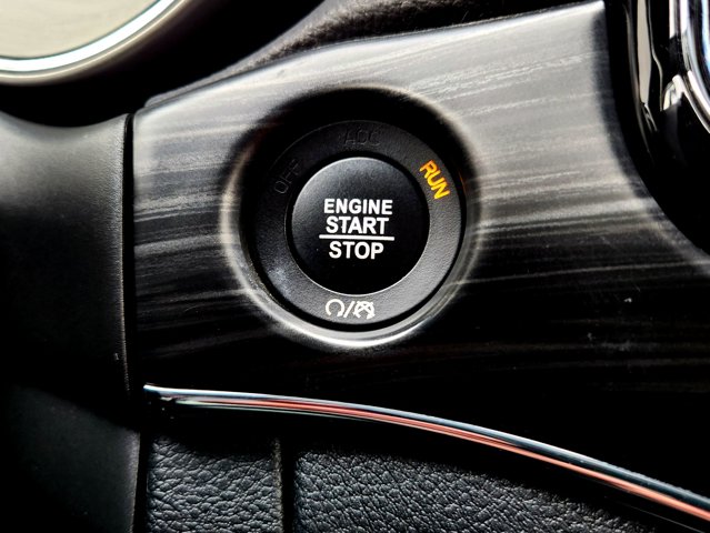 Vehicle image 26 of 37