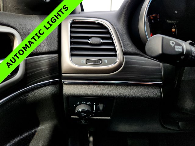 Vehicle image 14 of 37