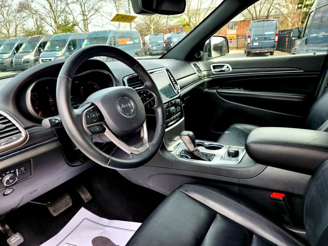 Vehicle image 20 of 37