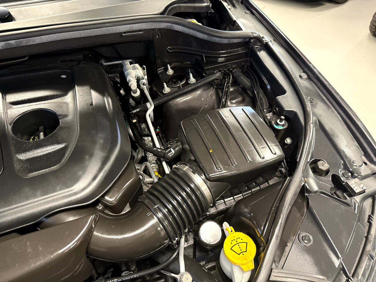 Vehicle image 25 of 59