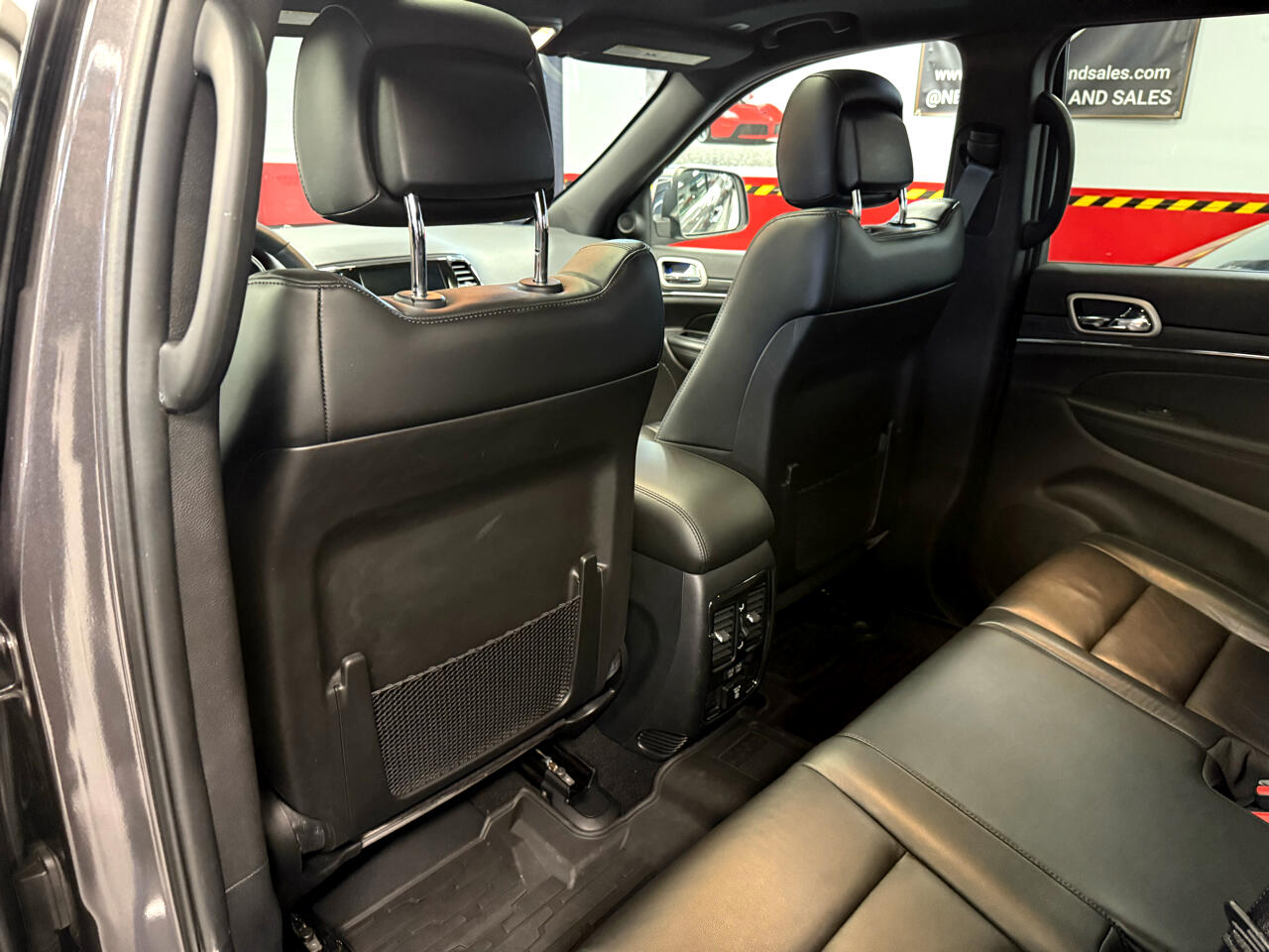 Vehicle image 34 of 59