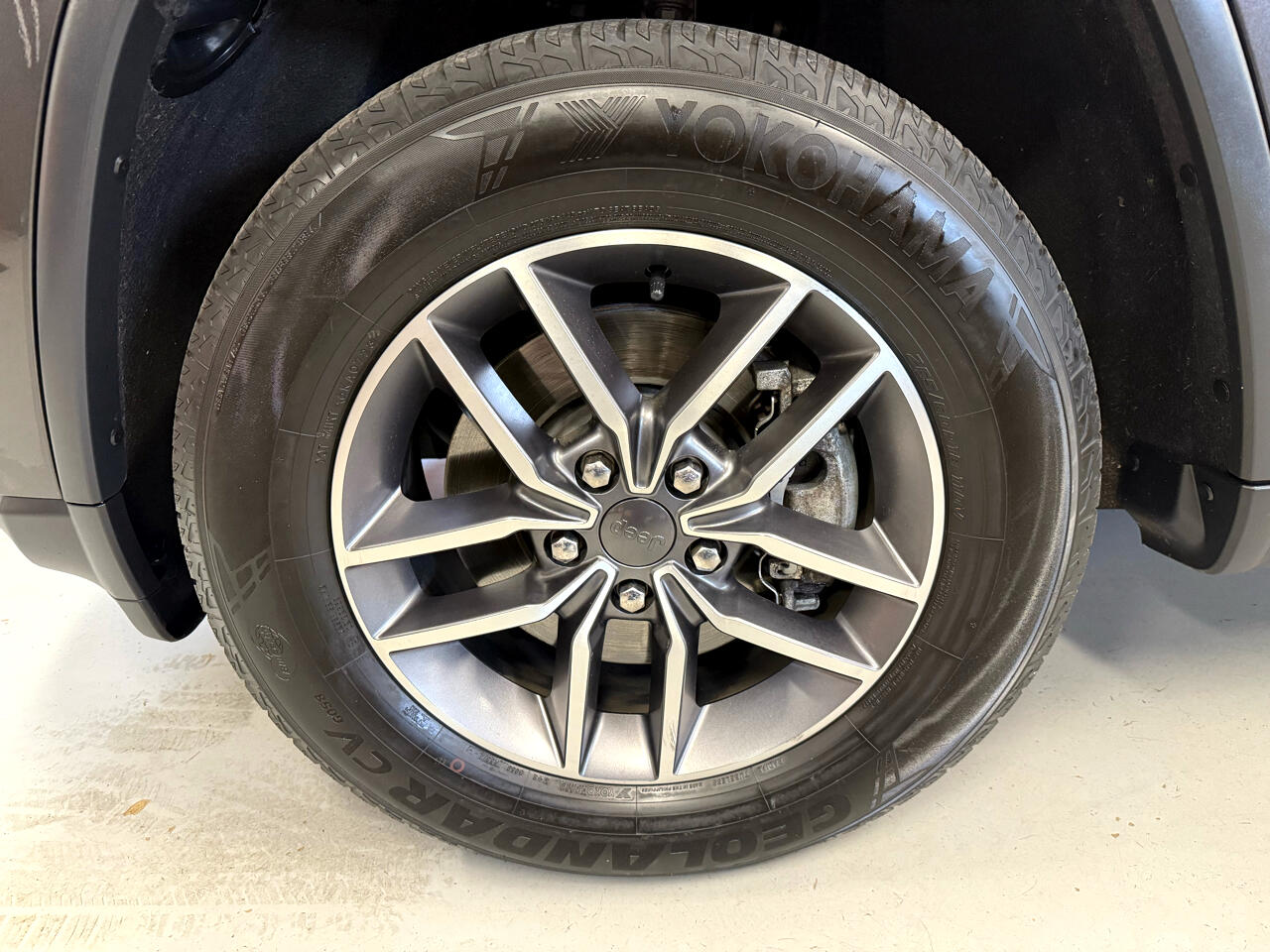 Vehicle image 19 of 59