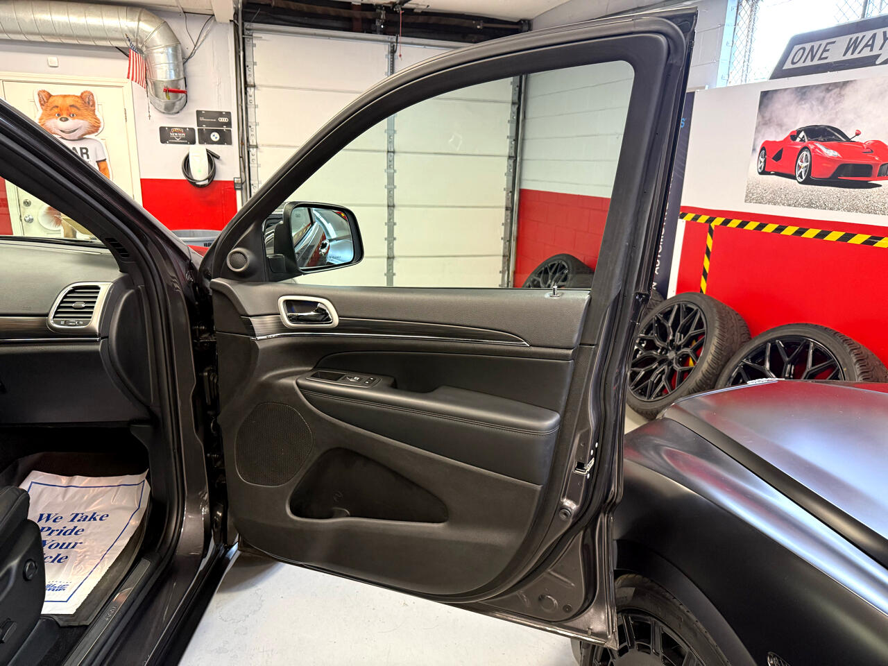 Vehicle image 42 of 59