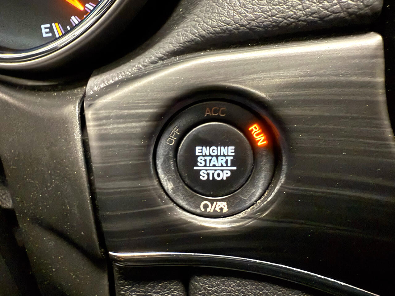 Vehicle image 53 of 59