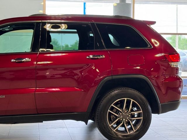 Vehicle image 11 of 37