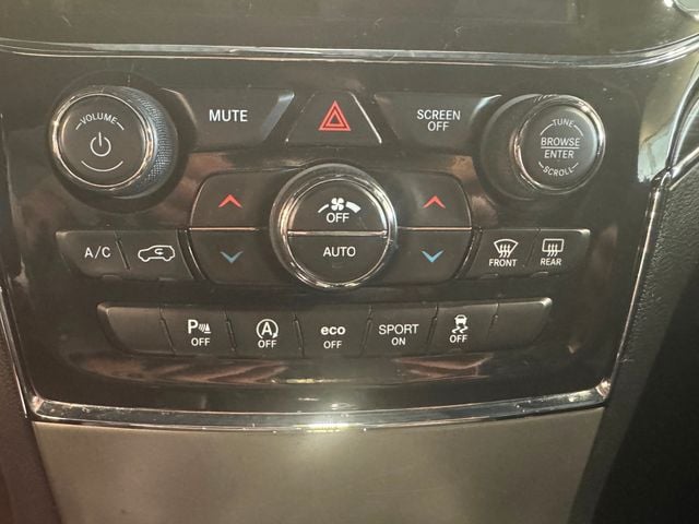 Vehicle image 36 of 37