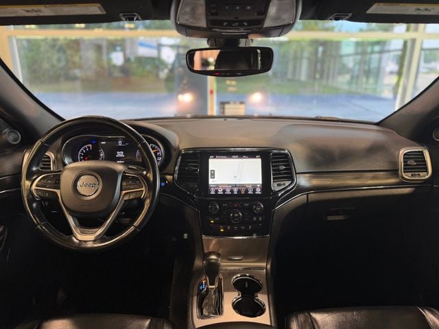 Vehicle image 28 of 37