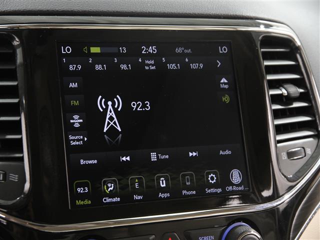 Vehicle image 11 of 25