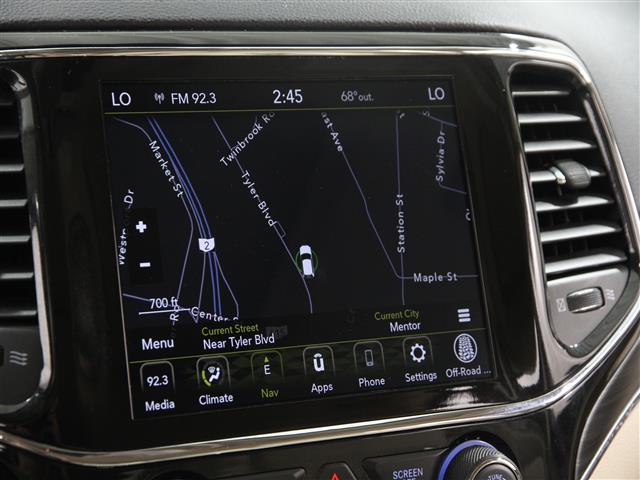 Vehicle image 13 of 25