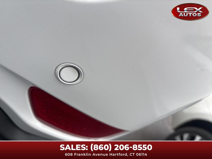 Vehicle image 15 of 49