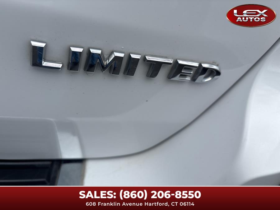 Vehicle image 14 of 49