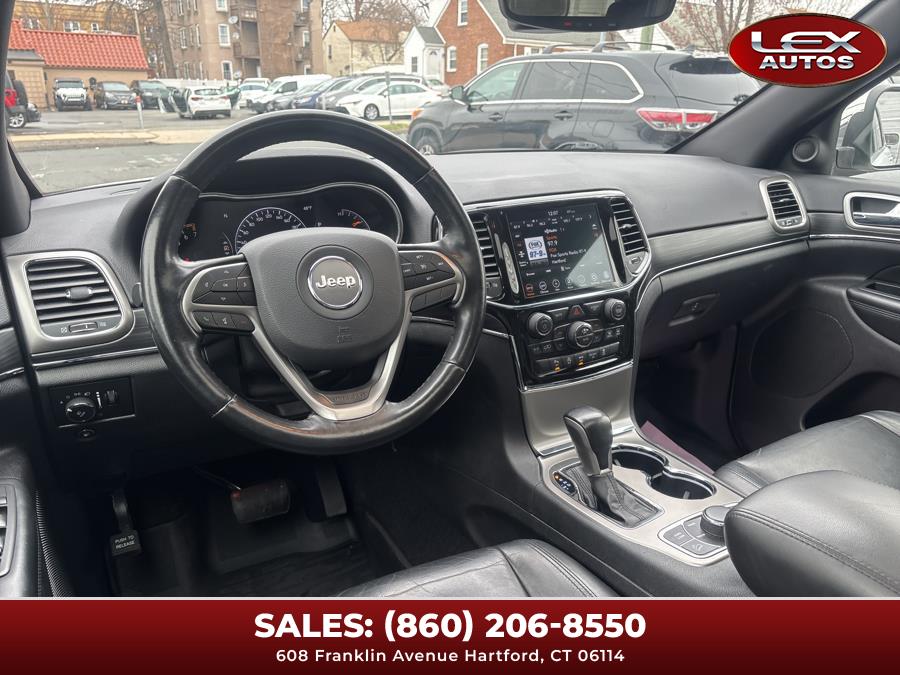 Vehicle image 47 of 49