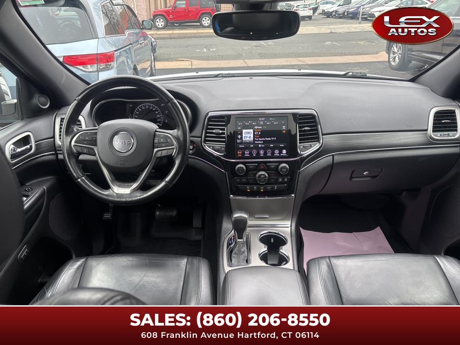 Vehicle image 46 of 49