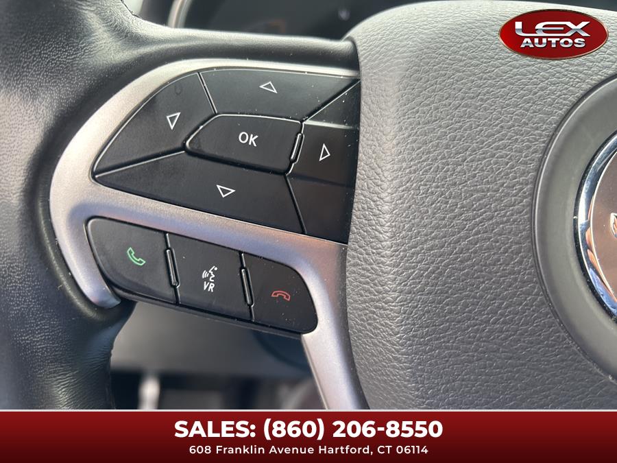 Vehicle image 34 of 49