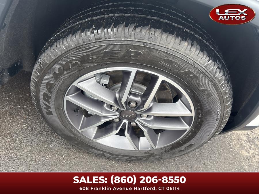 Vehicle image 20 of 49