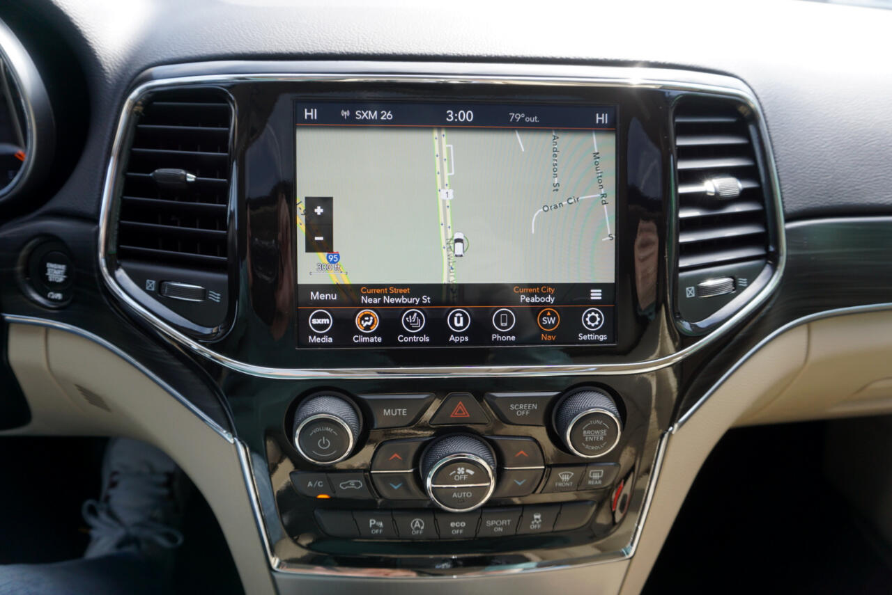 Vehicle image 20 of 28