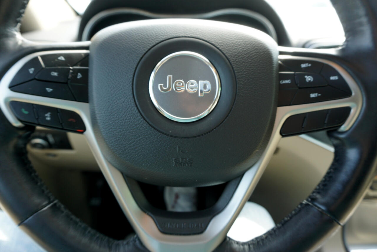 Vehicle image 18 of 28