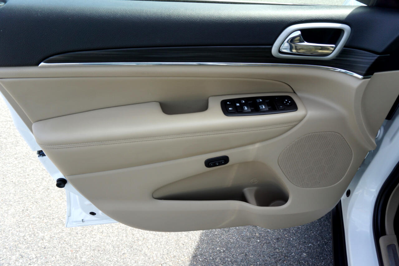 Vehicle image 15 of 28