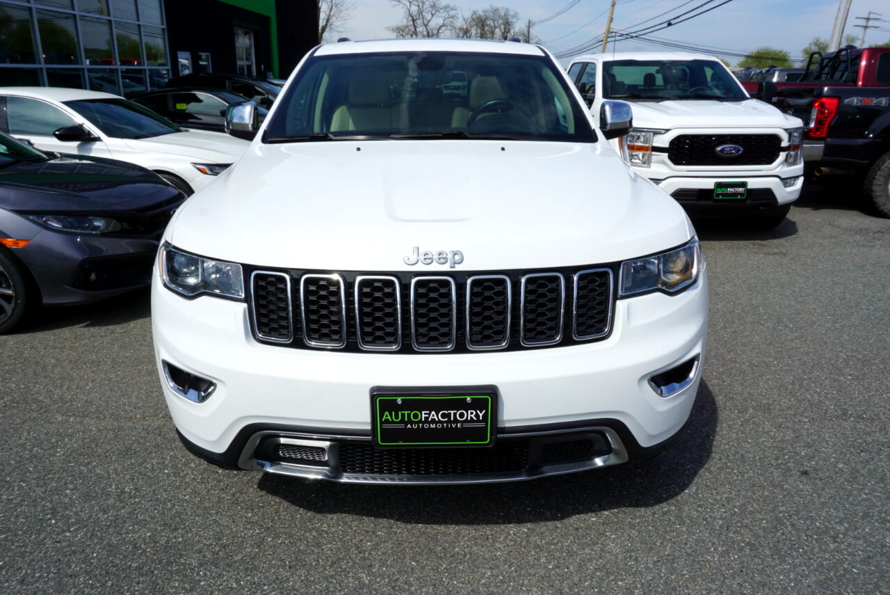 Vehicle image 3 of 28