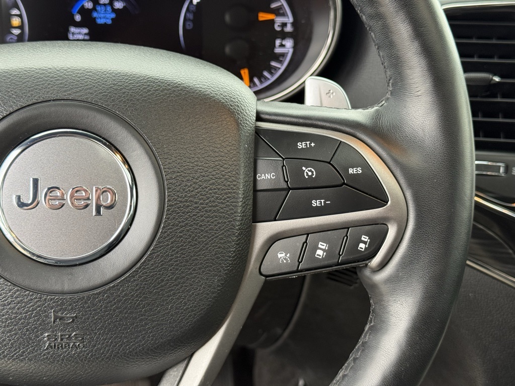 Vehicle image 14 of 26