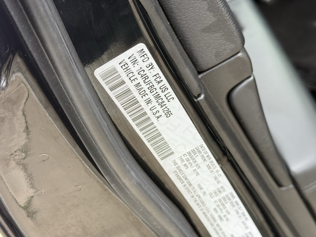 Vehicle image 9 of 26