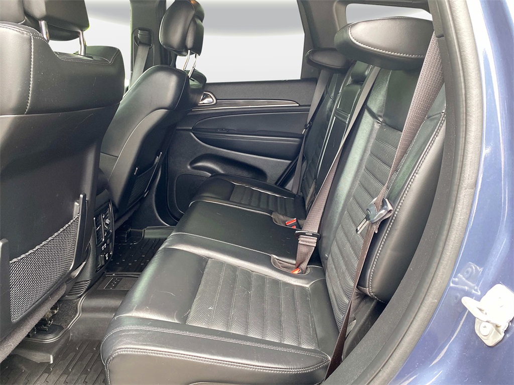Vehicle image 15 of 36