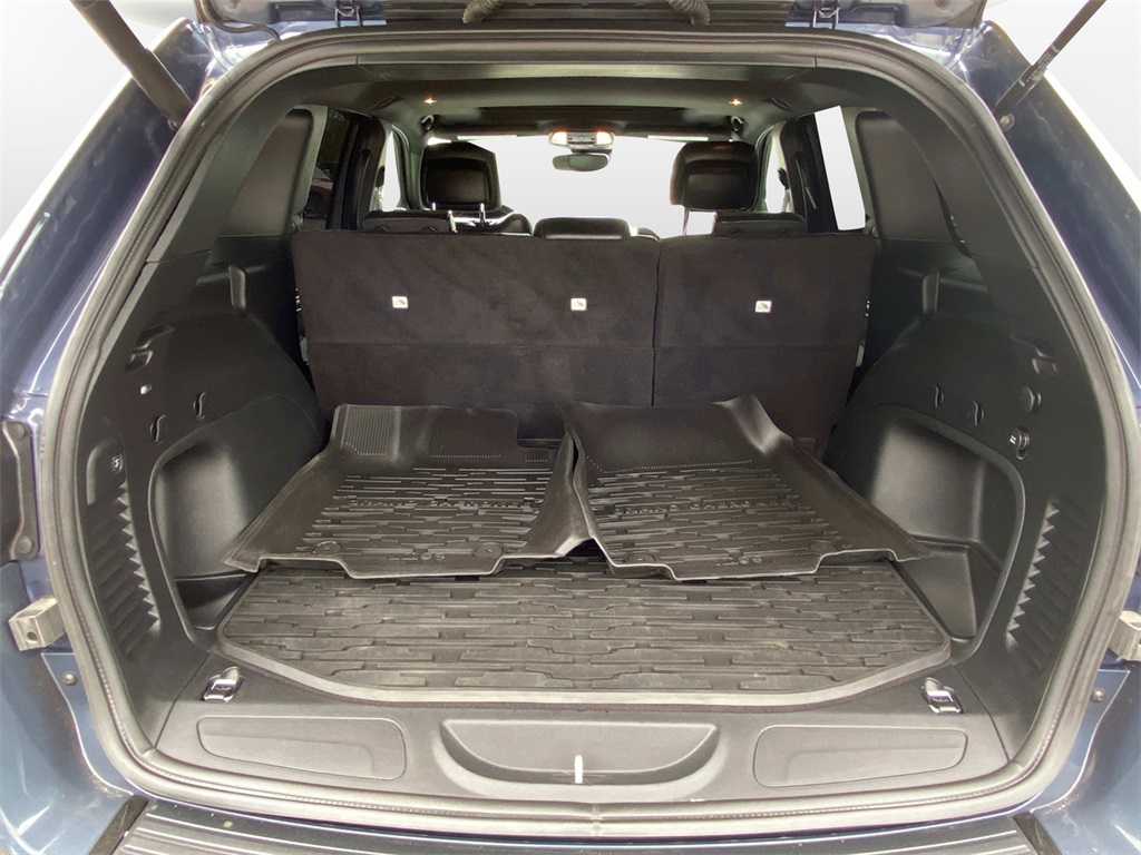 Vehicle image 12 of 36