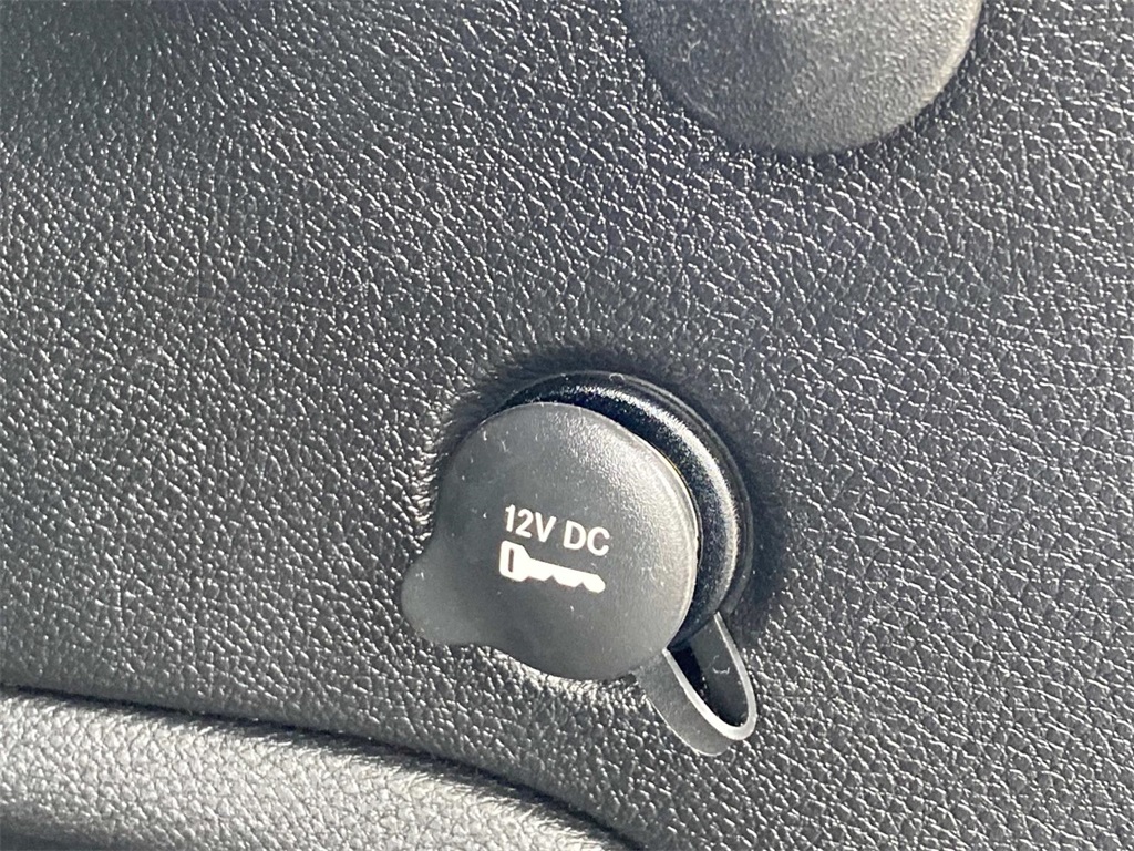 Vehicle image 14 of 36