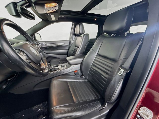 Vehicle image 21 of 33