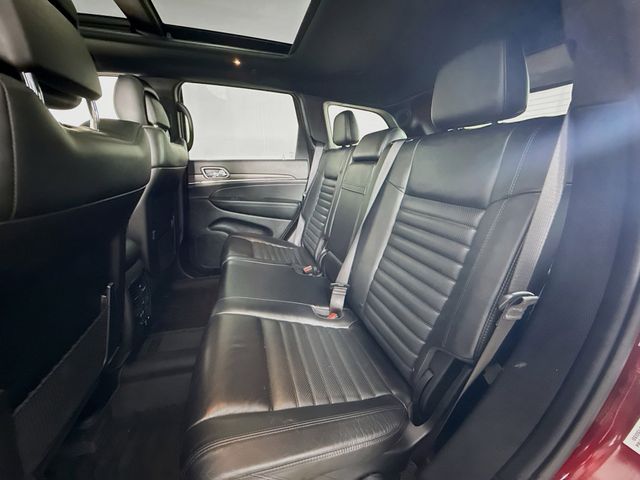 Vehicle image 25 of 33