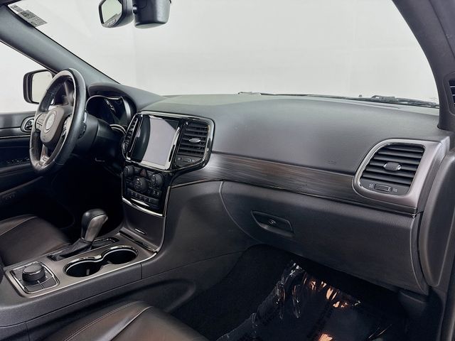 Vehicle image 29 of 33