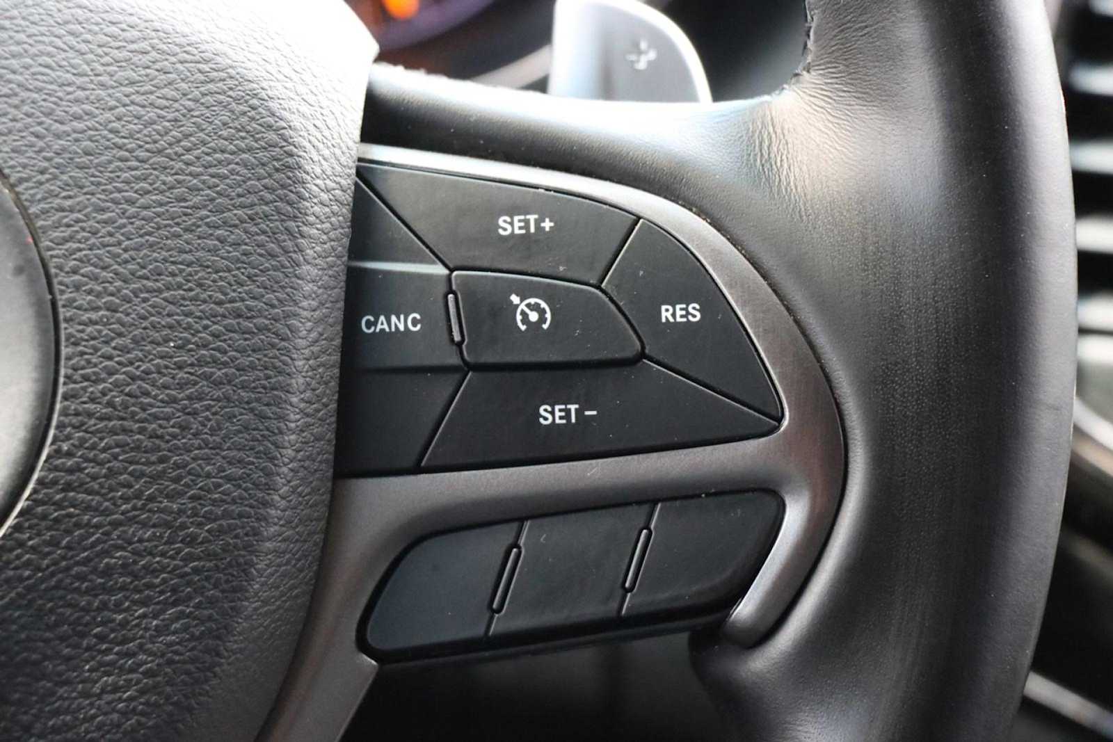 Vehicle image 22 of 30