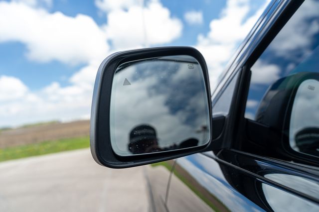 Vehicle image 21 of 41