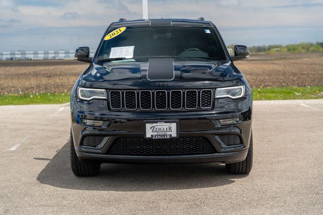 Vehicle image 2 of 41