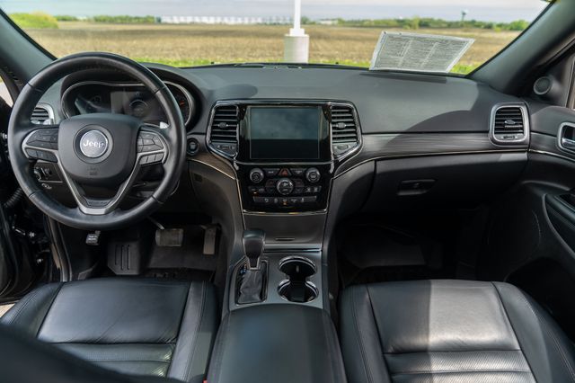 Vehicle image 14 of 41