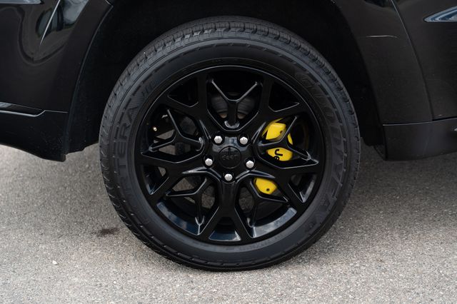 Vehicle image 12 of 41