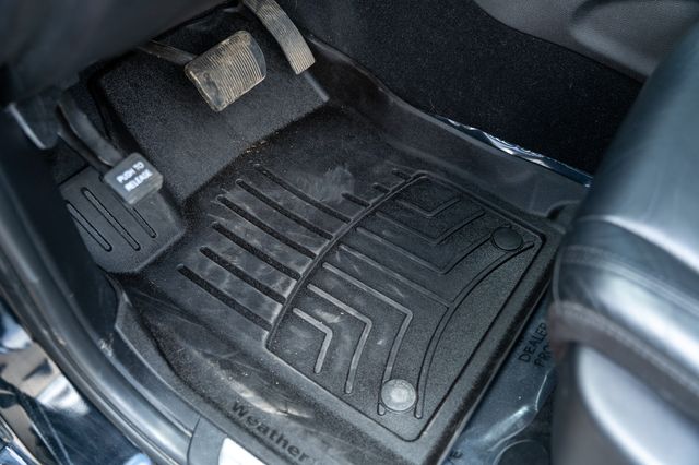 Vehicle image 25 of 41